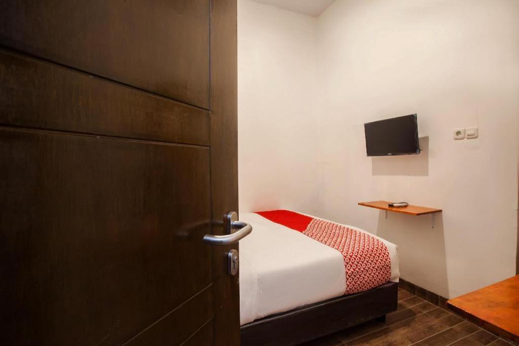 Oyo 2720 Sutomo Inn Medan Exterior foto